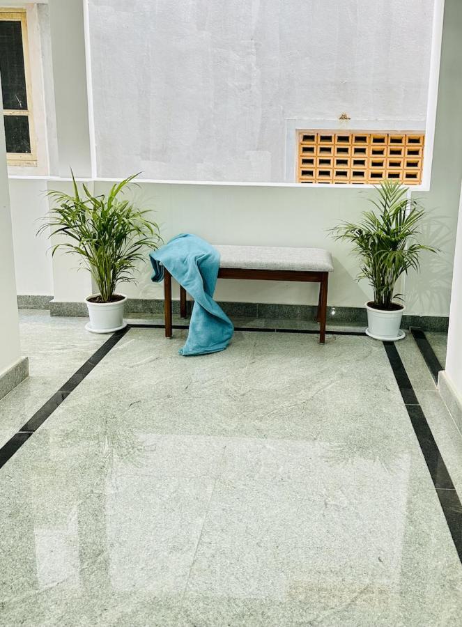 Tirupati Homestay - Shilparamam - Luxury Ac Apartments By Stayflexi - Fast Wifi, Kitchen, Android Tv - Walk To Ps4 Pure Veg Restaurant - Easy Access To Airport, Railway Station And To All Temples Ngoại thất bức ảnh